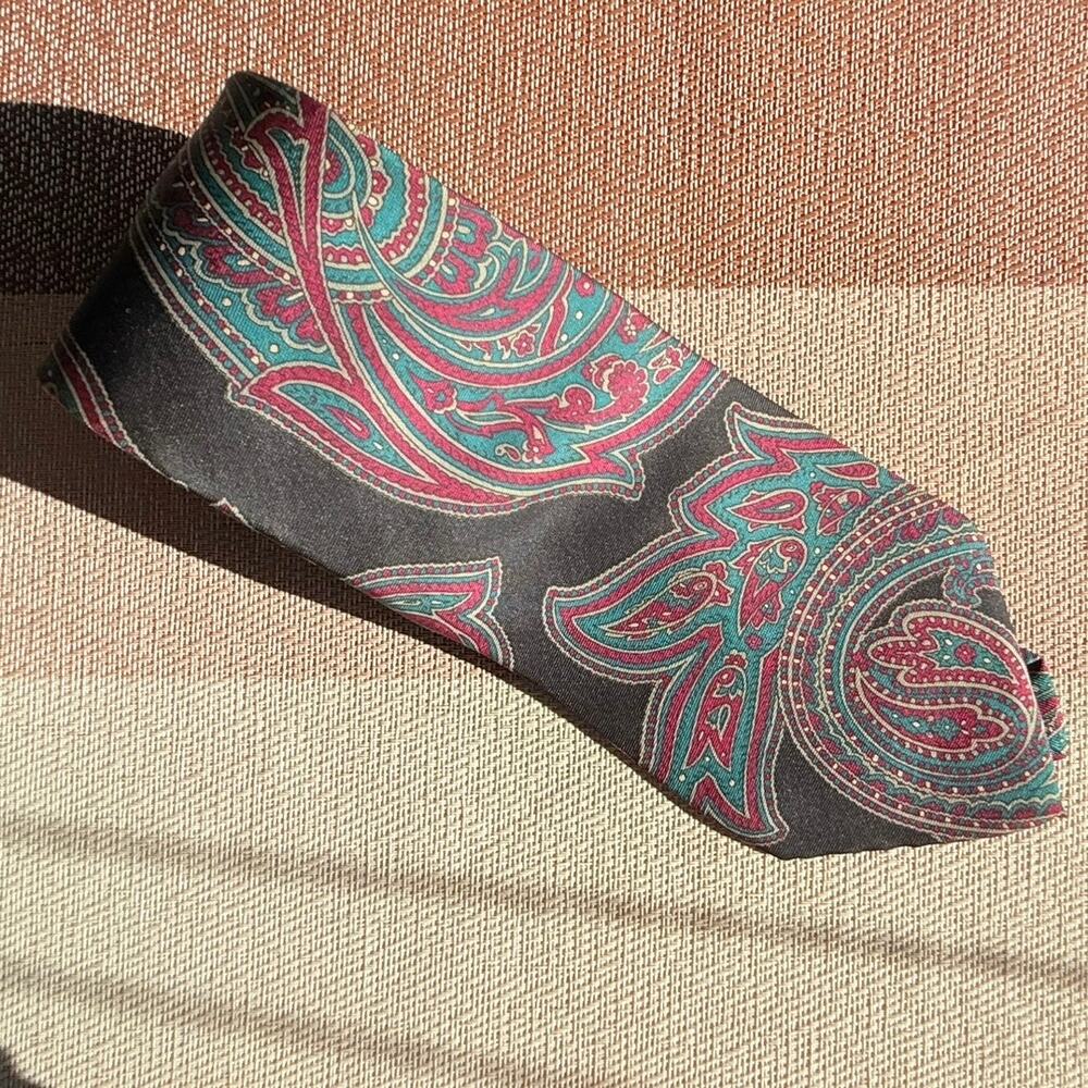 Mario Valentino Italian silk tie. Rose & teal paisley print on black Made in USA